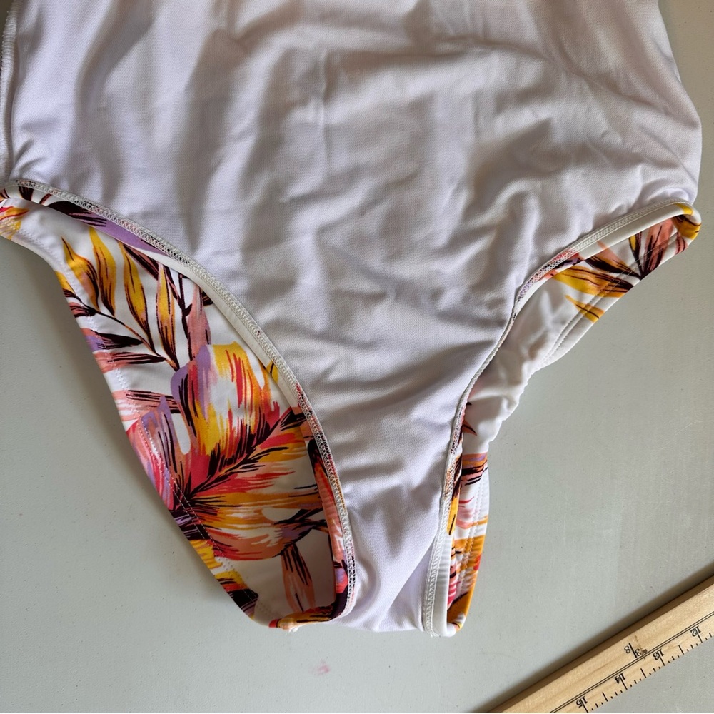 Kona Sol One Piece Swimsuit Womens Size Medium White Floral Swimsuit Adjustable - Picture 9 of 15